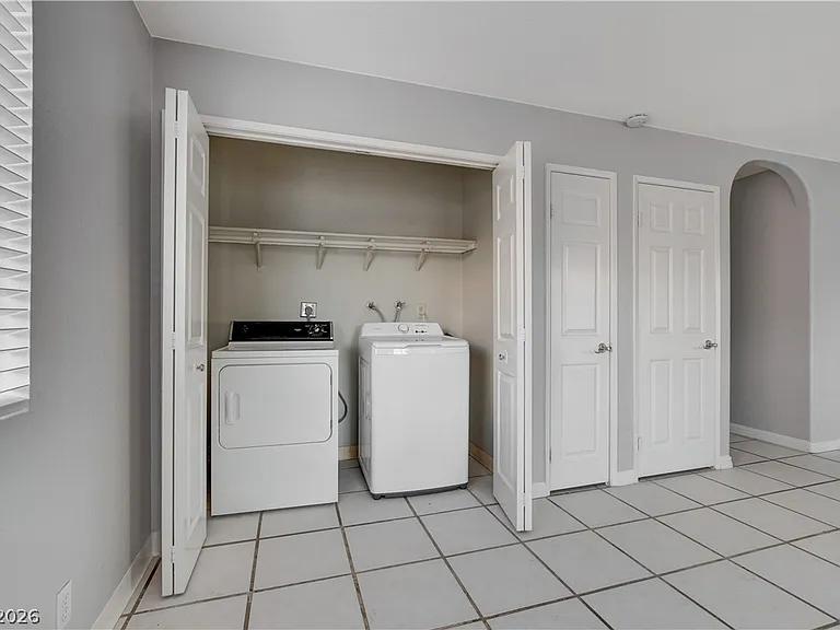 5270 Carriellen Ln #A — Photo 26