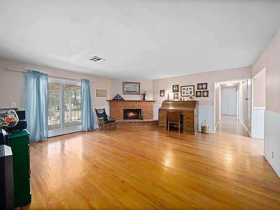 5th image of 7762 E Avenue T8