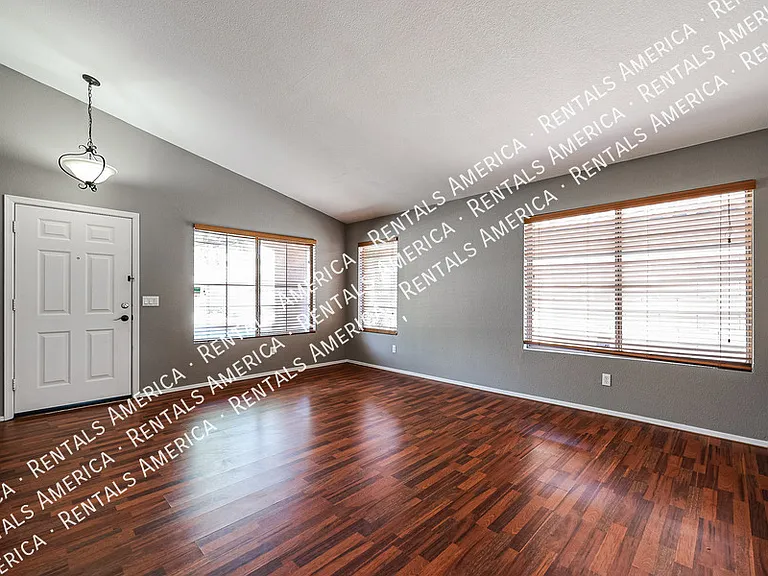 7471 W Lone Cactus Dr — Photo 5