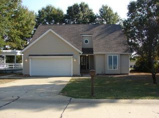 30 Pebblestone Ct, Troy, MO 63379