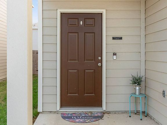 2nd image of 5507 Finch Cyn