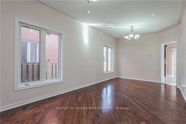 6 bed, $4,900 — Photo 4