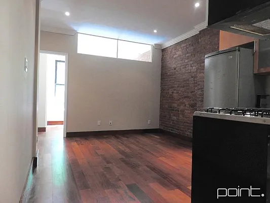 Rented by Point NYC | media 39