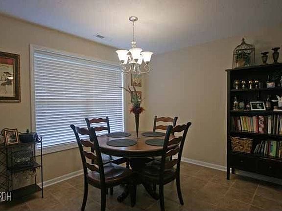 5th image of 665 Ginhouse Dr