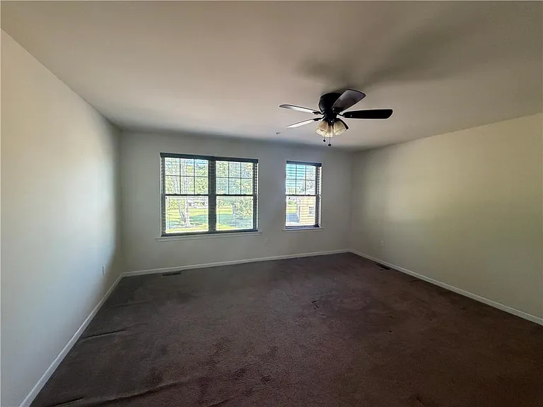 653 Linden St — Photo 7
