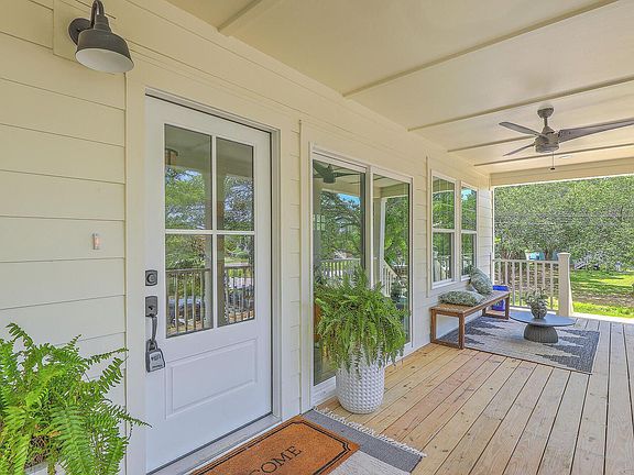 4th image of 1685 Old Military Rd