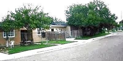 2nd image of 2802 Blaine St