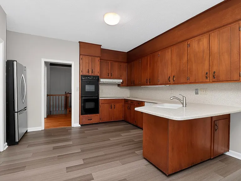 8109 Reames Rd — Photo 4