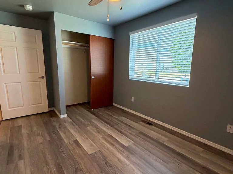 16651 Greenleaf Ave SE — Photo 4