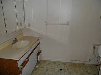 2nd image of 1606 N Hastings St