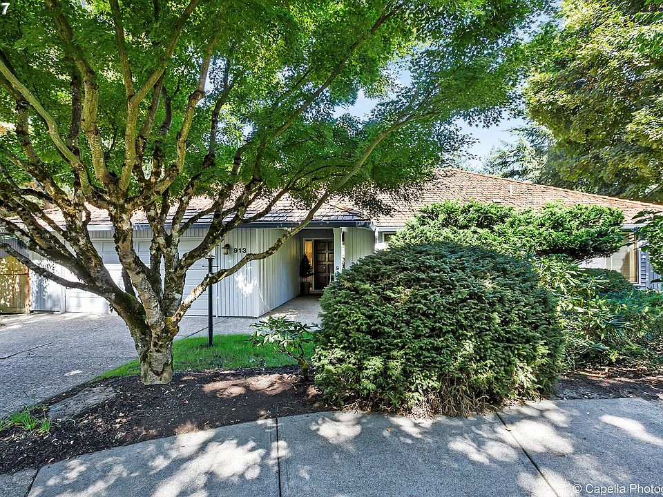 1st image of 913 Sunny Hill Dr
