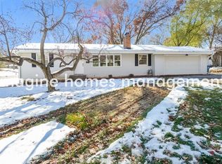 14401 Moonlight Hill Rd, Minnetonka, MN 55345