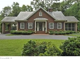 2120 Buena Vista Rd, Winston Salem, NC 27104
