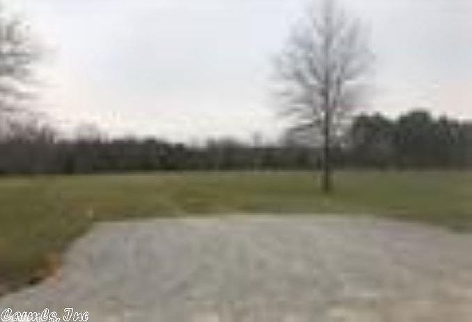 2nd image of 118 Emde Cir
