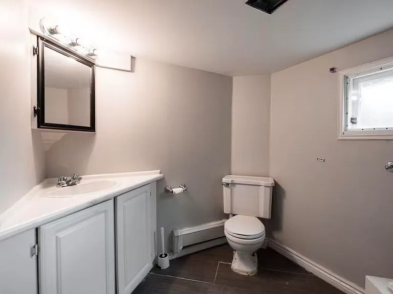 2300 Rindall Ave — Photo 18
