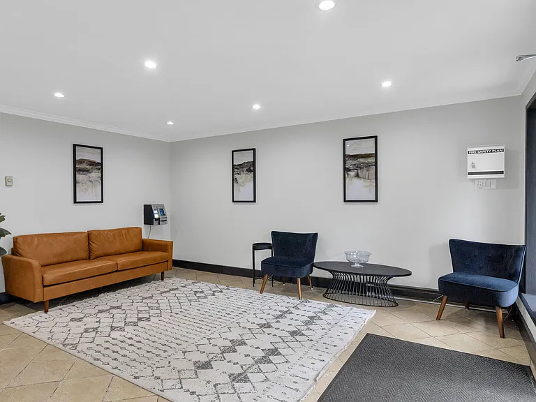 280 Cypress St #209 — Photo 14
