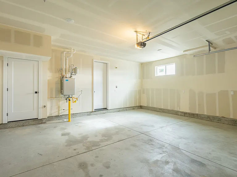 290 S Filbert Ln — Photo 37