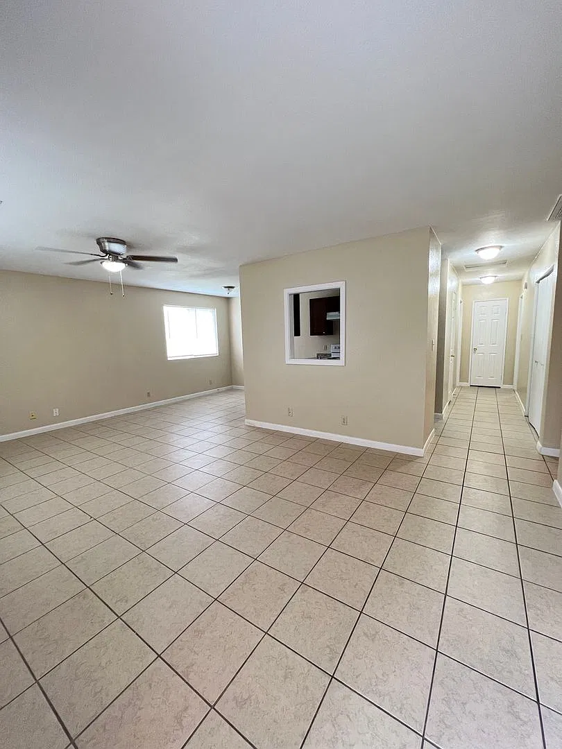 3BD/2BA duplex in Eagle Lake, TX. — Photo 3