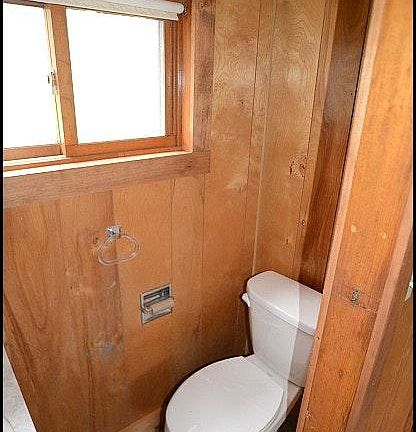Downstairs 1/2 Bathroom