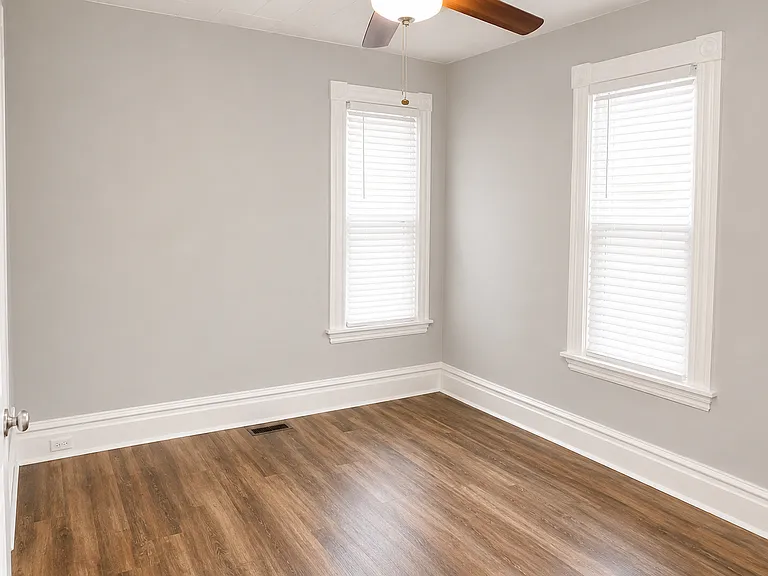708 Coit Ave NE — Photo 11