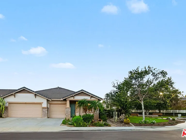 5711 Citrus Ranch Cir — Photo 39