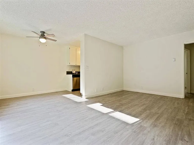 Brockton Avenue Apartments — Photo 18