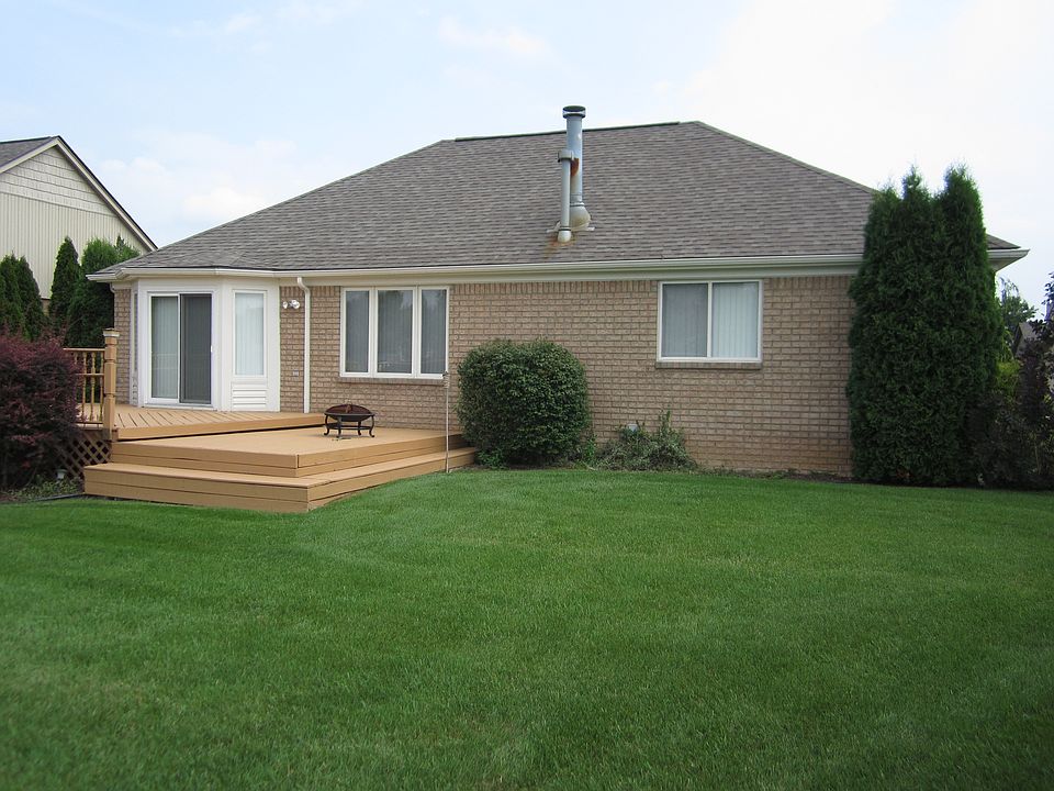 1st image of 44171 Meadowlake Dr
