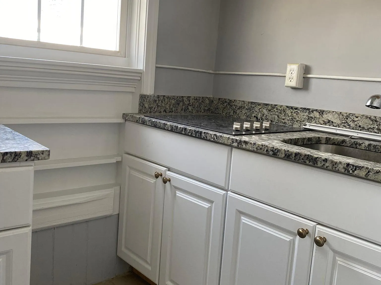 Studio, $1,325 — Photo 4