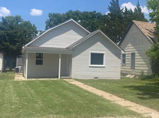 203 E 11th St, Ellis, KS 67637