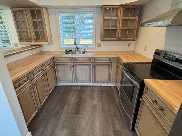 59 Conz St #E, Northampton, MA 01060