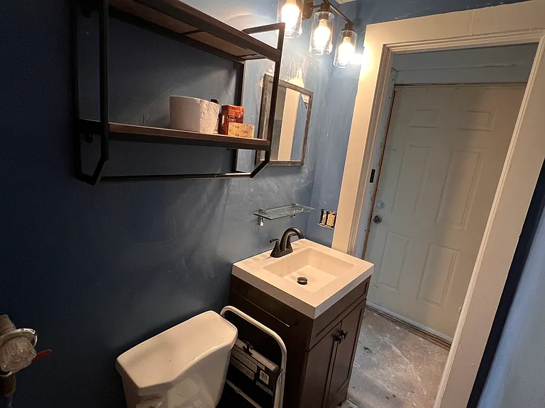 12 Railroad St #1 — Photo 5