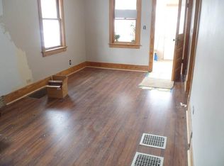 203 Circle Rd, Fox River Grove, IL 60021