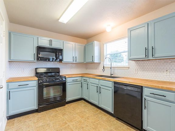 3rd image of 3851 Glover Meadows Ln
