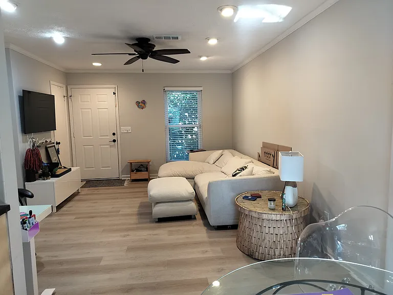961 Pleasant Ave — Photo 5
