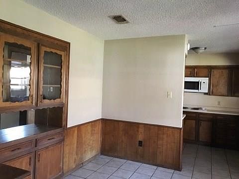 5th image of 539 SE Gardens Blvd