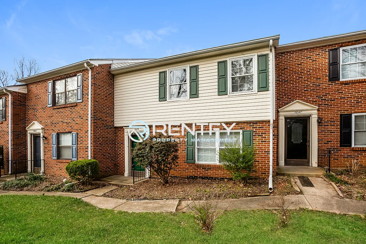Building Photo - 11045 Hunter Trail Ln