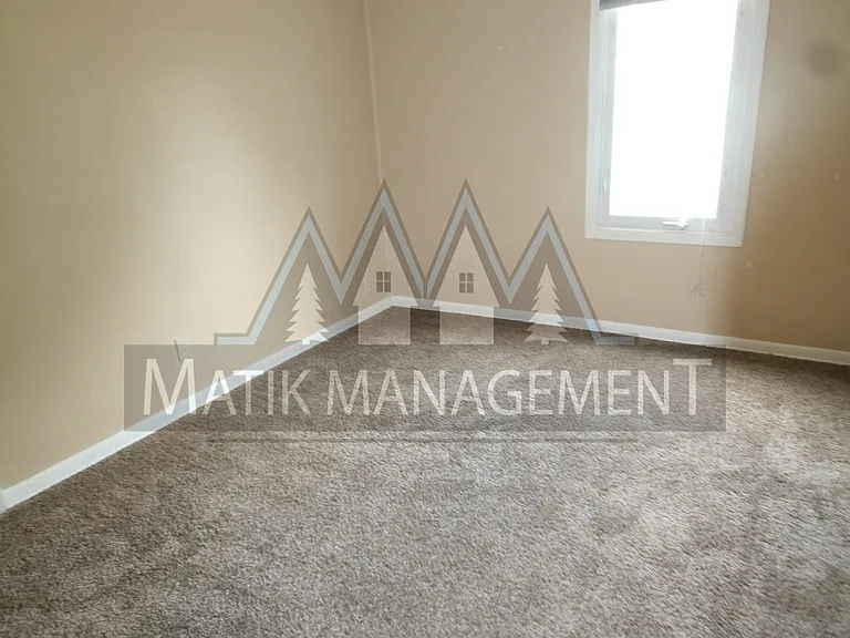 16 9th Ave NE #1 — Photo 12