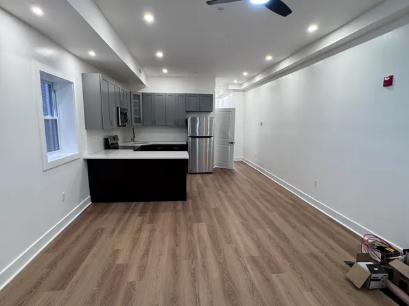 647 N 16th St Floor 3, Philadelphia, PA 19130