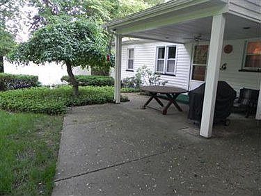 4th image of 2550 Dogwood Dr
