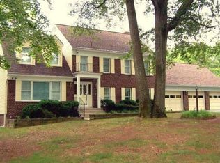 13400 Piscataway Dr, Fort Washington, MD 20744