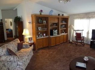 380 Peaceful Valley Ln, Grants Pass, OR