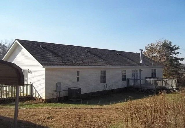 2nd image of 200 Simmons Rd