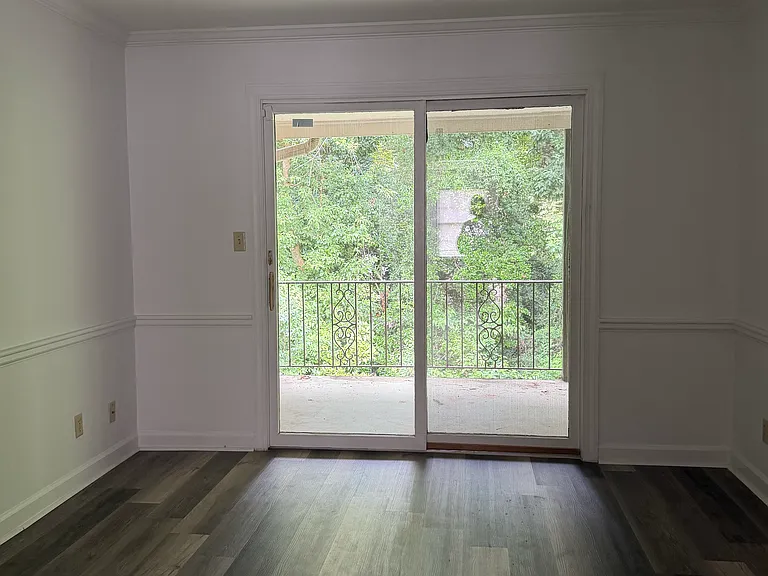 344 Hanover Arms Ct #C — Photo 6