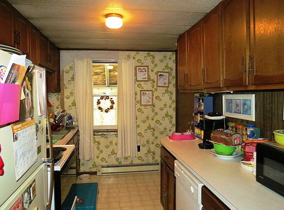 5th image of 21 Birch Hill Ln