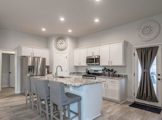 1202 Rustic Pine Dr, Zachary, LA 70820