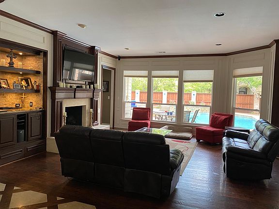 5th image of 5801 Braemar Dr