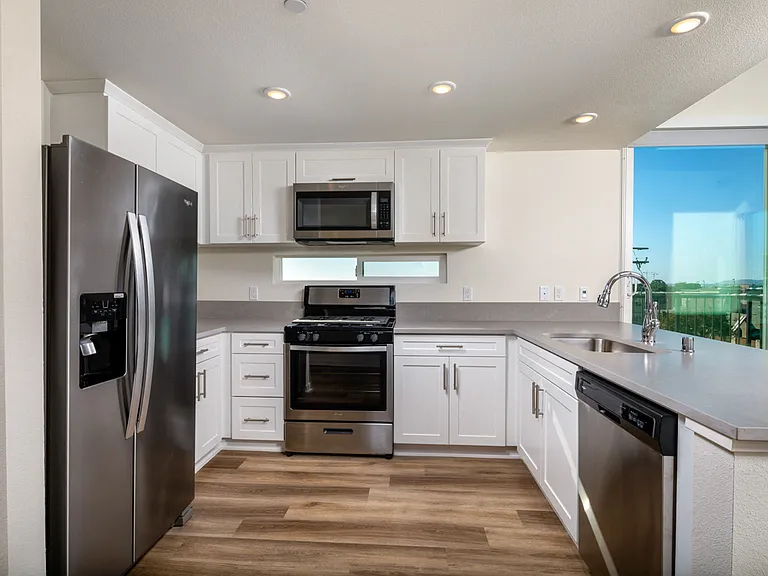 Azul Chula Vista — Photo 3