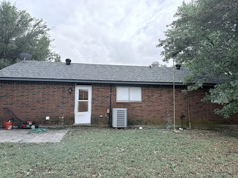 711 Meadowlake Dr — Photo 20