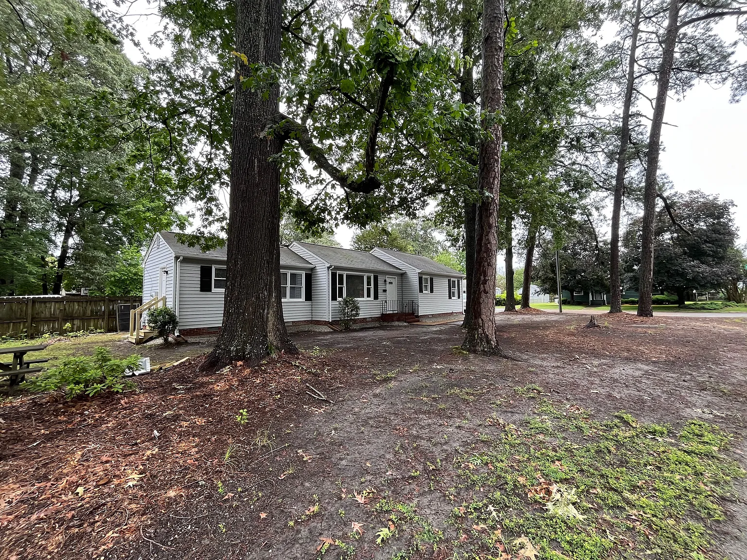 2 bed, 1110 sqft, $1,650 — Photo 3