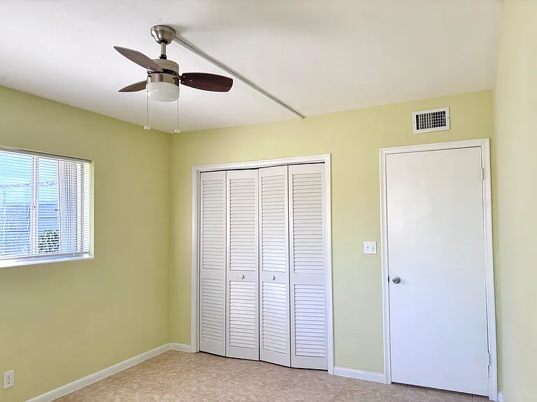 1950 Lake Osborne Dr #3 — Photo 14
